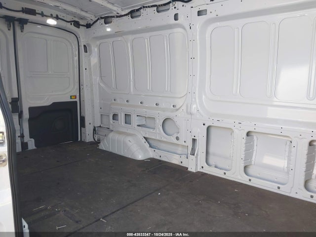 Ford Transit-250 2024 1FTBR1C81RKA92291 Image 8
