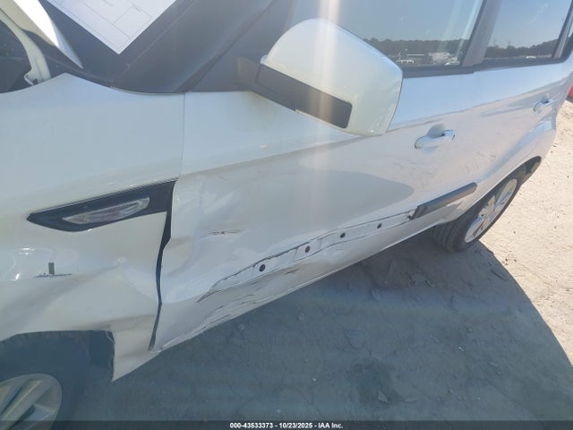 2013 Kia Soul მანქანა იყიდება აუქციონზე, vin: KNDJT2A55D7775926, აუქციონის ნომერი: 43533373