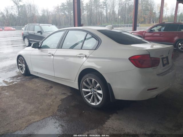 2018 BMW 320I WBA8A3C59JA489399 Photo 2