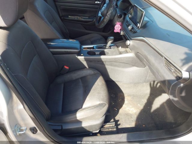 2019 NISSAN ALTIMA 1N4BL4BV6KC241391 Photo 4