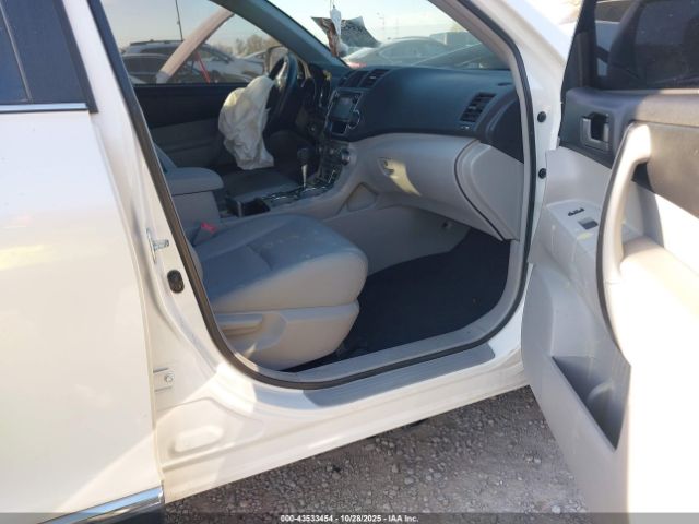 2013 TOYOTA HIGHLANDER 5TDBK3EH5DS225827 Photo 4