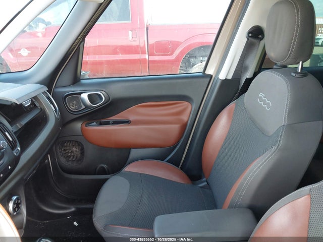 2015 FIAT 500L ZFBCFADH8FZ031800 Photo 4