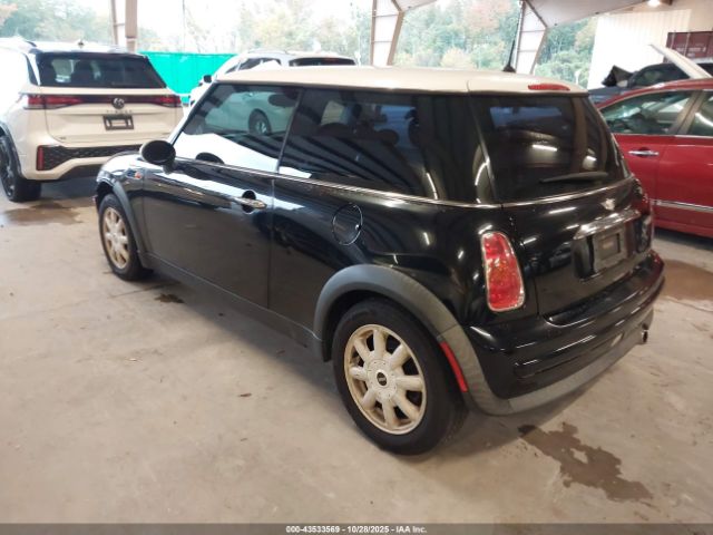 2004 MINI COOPER WMWRC33434TC52974 Photo 2