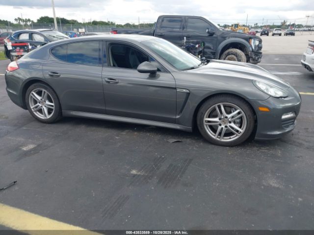 2013 PORSCHE PANAMERA WP0AA2A72DL010090
