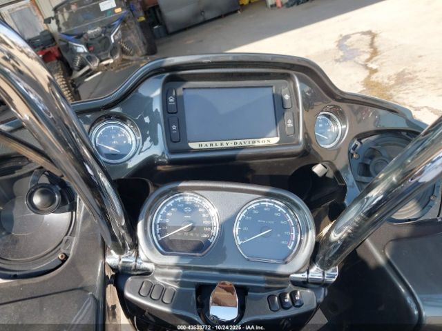 2016 HARLEY-DAVIDSON FLTRUSE 1HD1TAN15GB955313 Photo 6