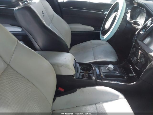 2019 CHRYSLER 300 2C3CCAGG7KH506456 Photo 4