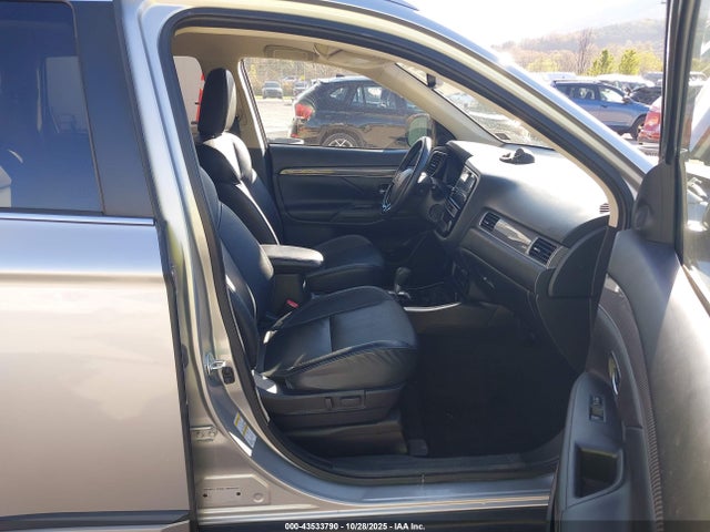 2019 MITSUBISHI OUTLANDER JA4AZ3A30KZ027664 Photo 4