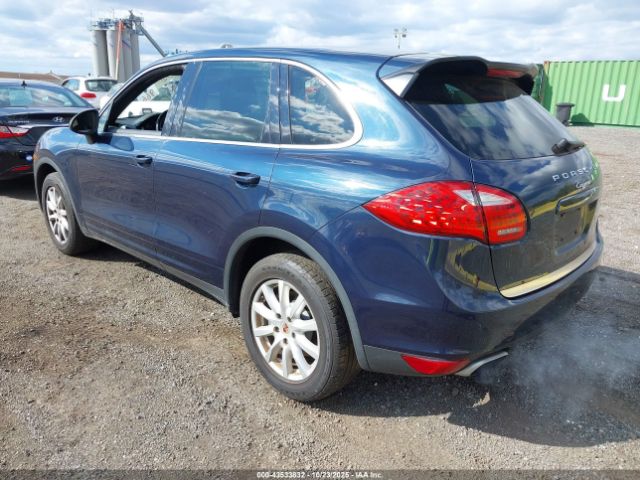 2013 PORSCHE CAYENNE WP1AA2A27DLA11965 Photo 2