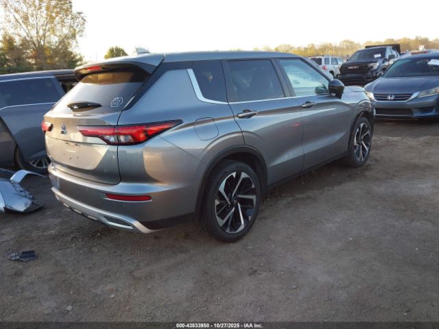 2022 MITSUBISHI OUTLANDER JA4J4UA87NZ037726 Photo 3