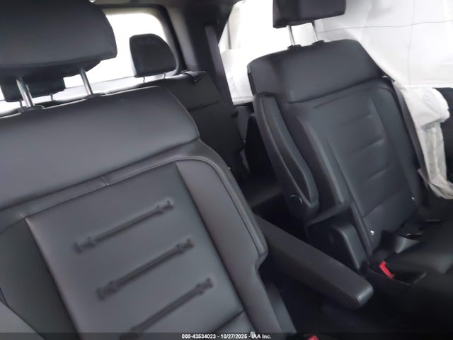 Продажа на аукционе авто 2025 Hyundai Santa Fe Hybrid Calligraphy, vin: 5NMP54G12SH045384, номер лота: 43534023
