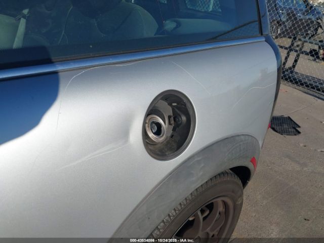 2008 MINI COOPER CLUBMAN WMWML33558TN67037 Photo 5