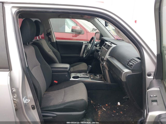 JTEMU5JR8N6054775 Toyota 4RUNNER SR5