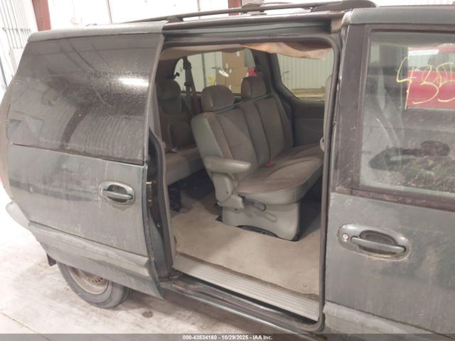 2000 CHRYSLER GRAND VOYAGER 2C4GJ4430YR714302 Photo 7