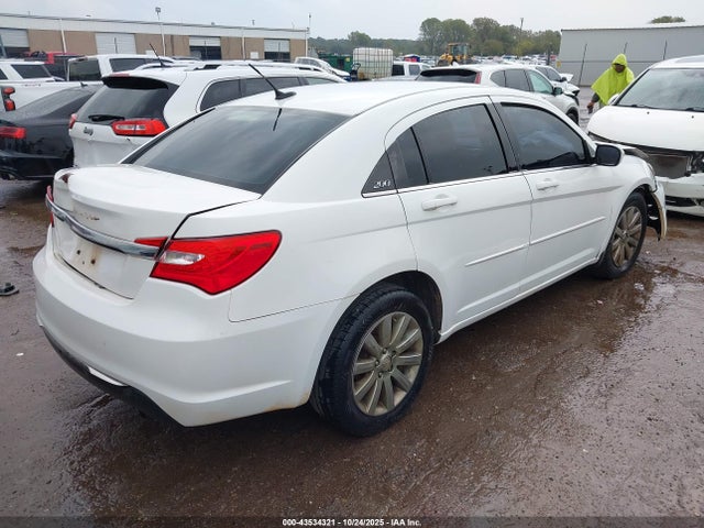 43534321 :رقم المزاد ، 1C3CCBBB4CN201104 vin ، 2012 Chrysler 200 Touring مزاد بيع