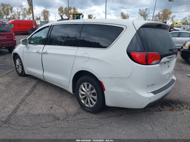43534346 :رقم المزاد ، 2C4RC1FG3JR289682 vin ، 2018 Chrysler Pacifica Touring Plus مزاد بيع