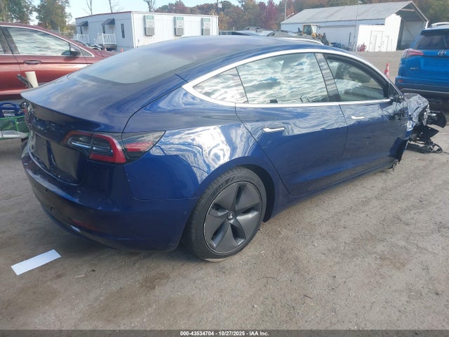 2018 TESLA MODEL 3 5YJ3E1EA0JF056335 Photo 3