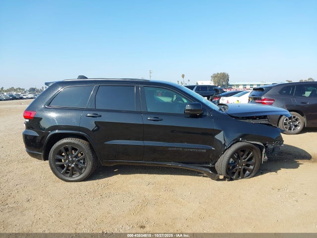 1C4RJFAG0MC797602 Jeep Grand Cherokee Laredo X 4x4