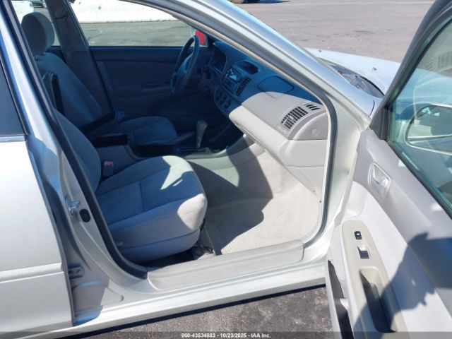 2004 TOYOTA CAMRY 4T1BE32K84U887013 Photo 4