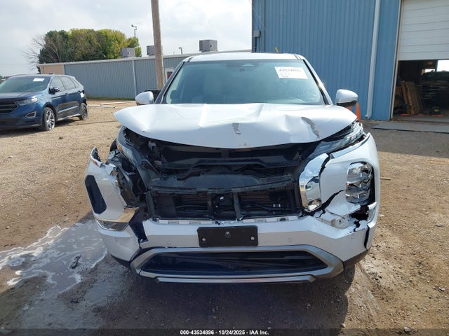 JA4J3VA8XSZ019693 Mitsubishi Outlander Se 2.5 2wd