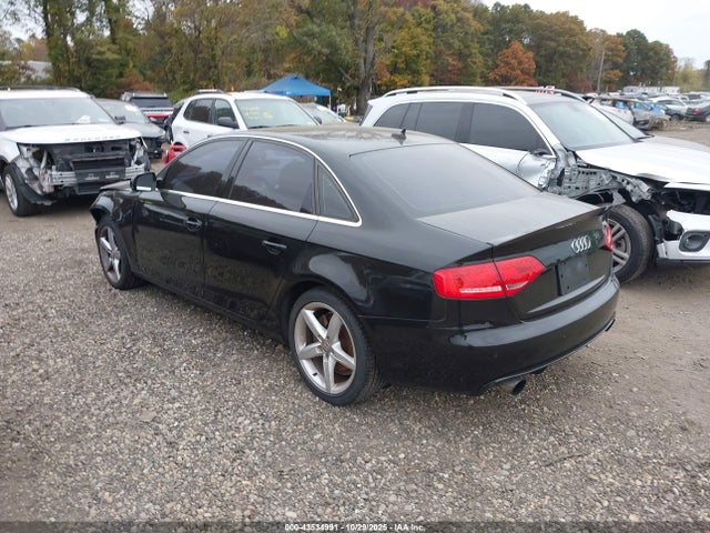 2011 AUDI A4 WAUMFBFL9BN044384 Photo 2