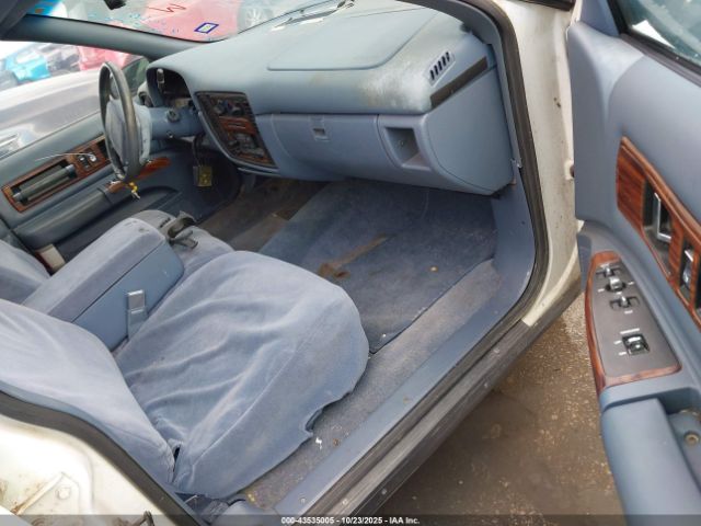 1996 CHEVROLET CAPRICE / IMPALA 1G1BL52P3TR183328 Photo 4