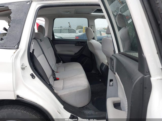 JF2SJAGC2JH470563 Subaru Forester 2.5i Premium