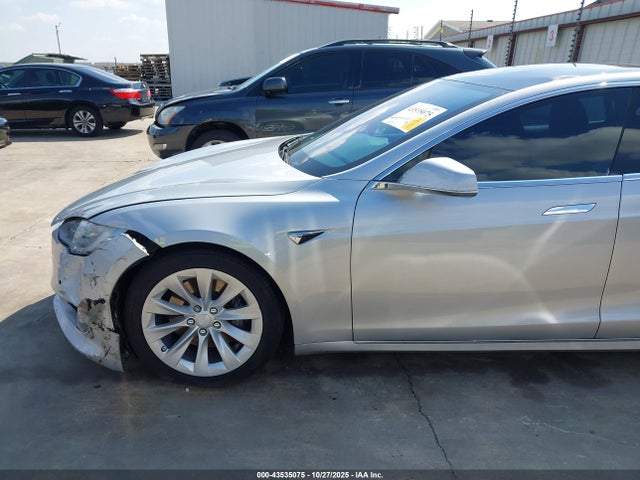 Продаж на аукціоні авто 2017 Tesla Model S 60/75, vin: 5YJSA1E10HF220331, номер лоту: 43535075