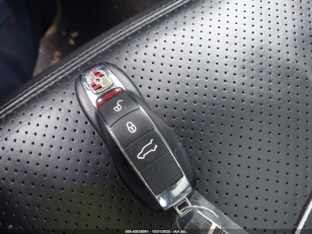 2018 PORSCHE MACAN WP1AG2A59JLB60351 Photo 10