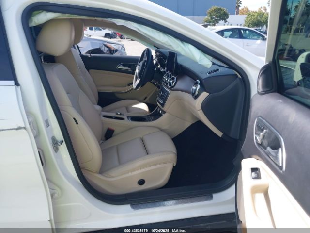 2019 MERCEDES-BENZ GLA 250 WDCTG4EB3KJ636767 Photo 4