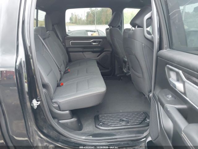2023 RAM 1500 1C6SRFFT0PN581071 Photo 7