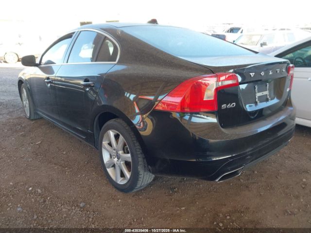 2016 VOLVO S60 YV126MFK7G2408107 Photo 2