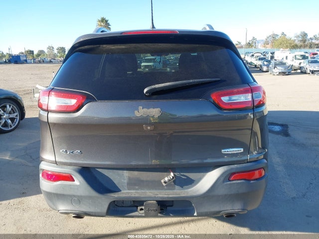 1C4PJMCS5EW269857 Jeep Cherokee Latitude