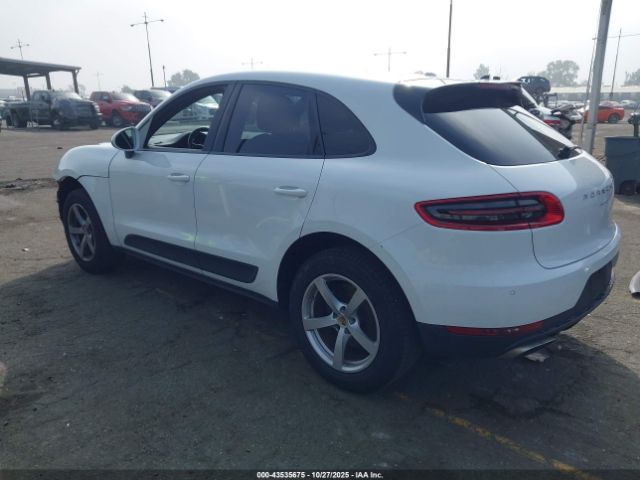 2018 PORSCHE MACAN WP1AA2A51JLB09508 Photo 2