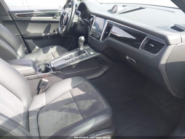 2018 PORSCHE MACAN WP1AA2A51JLB09508 Photo 4