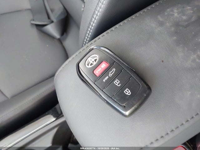 Продаж на аукціоні авто 2022 Toyota Corolla Cross Xle, vin: 7MUDAAAG4NV019029, номер лоту: 43535774