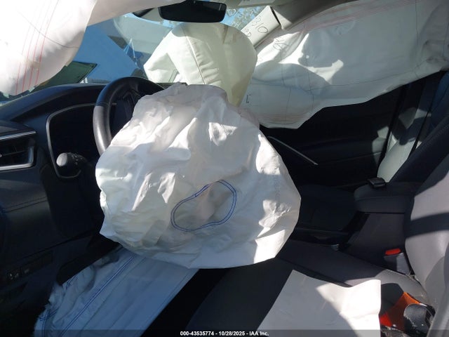 Продаж на аукціоні авто 2022 Toyota Corolla Cross Xle, vin: 7MUDAAAG4NV019029, номер лоту: 43535774