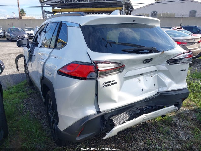 Продаж на аукціоні авто 2022 Toyota Corolla Cross Xle, vin: 7MUDAAAG4NV019029, номер лоту: 43535774