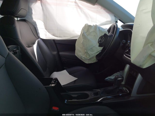 Продаж на аукціоні авто 2022 Toyota Corolla Cross Xle, vin: 7MUDAAAG4NV019029, номер лоту: 43535774