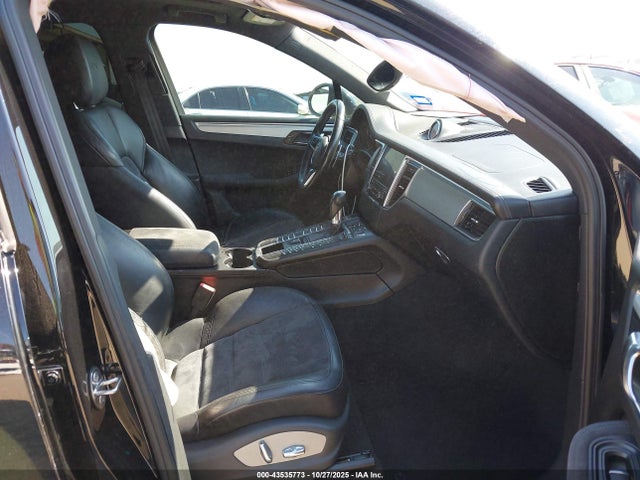2017 PORSCHE MACAN WP1AG2A59HLB50770 Photo 4