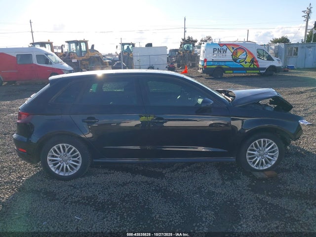 WAUVPBFF0GA138826 Audi A3 E-tron 1.4t Premium