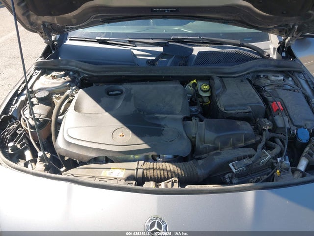 Mercedes-Benz CLA 250 2018 WDDSJ4EB0JN668866 Image 10
