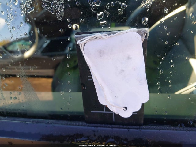 2025 TESLA MODEL 3 5YJ3E1ET7SF062961 Photo 10