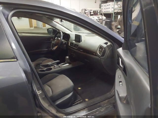 2016 Mazda Mazda3 I Sport მანქანა იყიდება აუქციონზე, vin: JM1BM1U79G1307150, აუქციონის ნომერი: 43536139