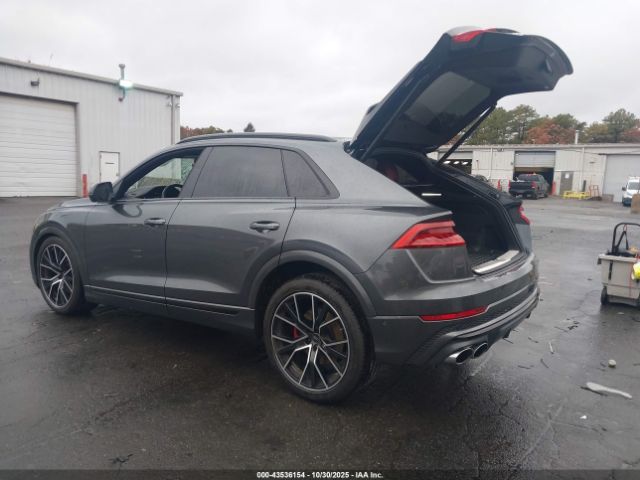 2022 AUDI SQ8 WA1CWBF12ND030375 Photo 2