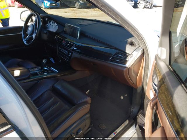 2018 BMW X5 EDRIVE 5UXKT0C5XJ0V99397 Photo 4