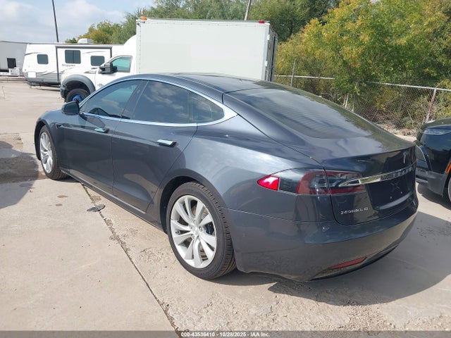 2017 TESLA MODEL S 5YJSA1E14HF195384 Photo 2