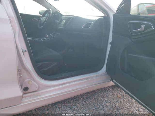 2017 CHRYSLER 200 1C3CCCABXHN512342 Photo 4