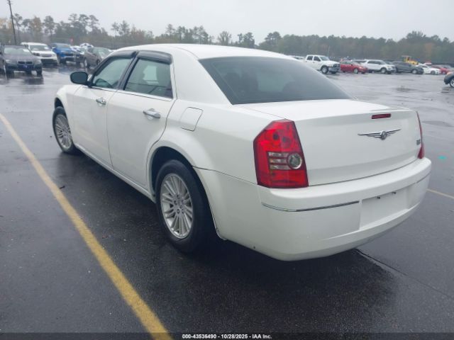 2010 CHRYSLER 300 2C3CA4CD7AH221743 Photo 2