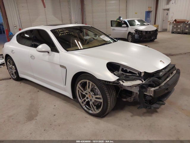 2013 PORSCHE PANAMERA WP0AA2A73DL011801