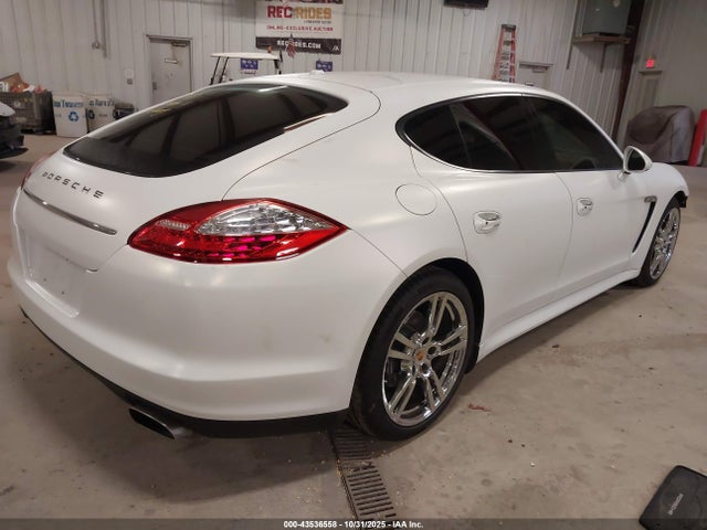 2013 PORSCHE PANAMERA WP0AA2A73DL011801 Photo 3